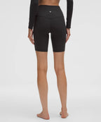 Short Lulu Stringo