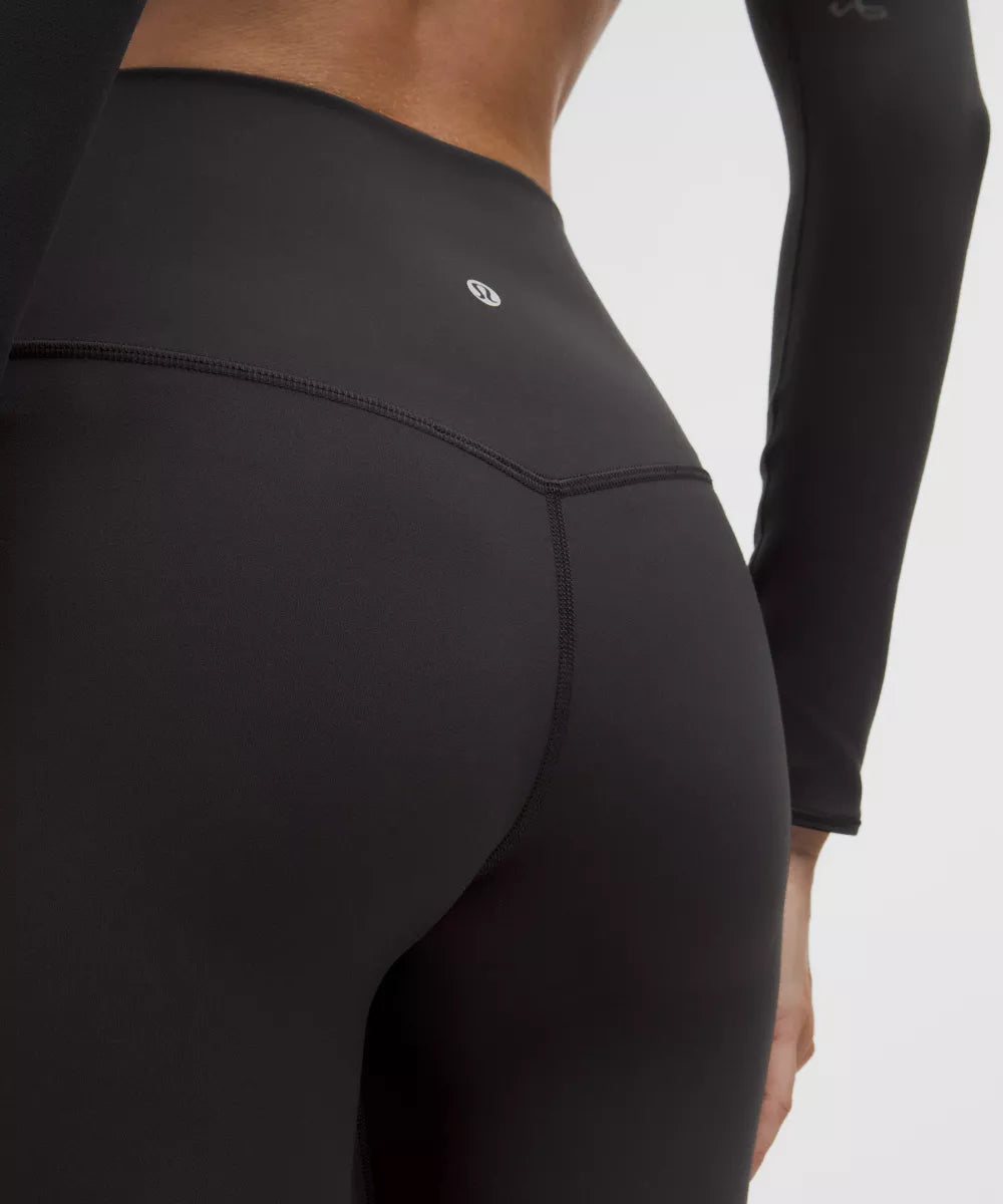 Short Lulu Stringo